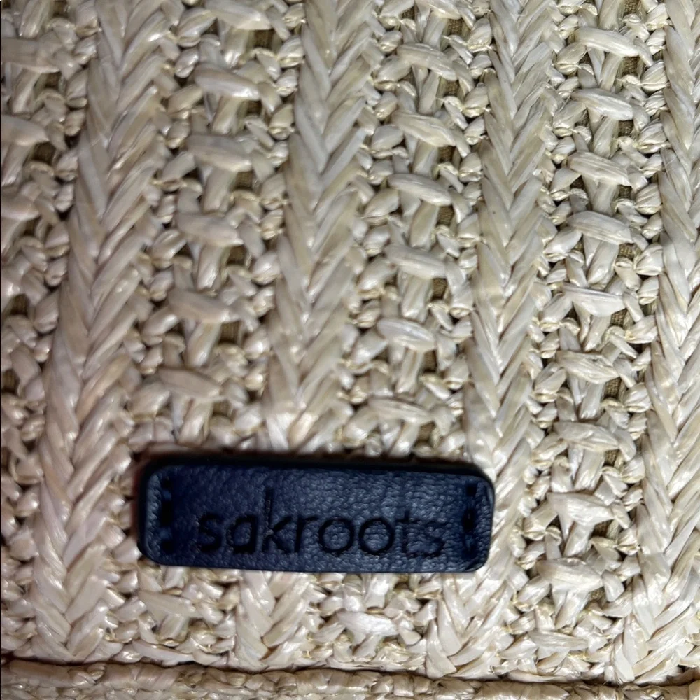 Sakroots Spring Bag with Charms excellent condition floral butterfly Pattern - Picture 2 of 13